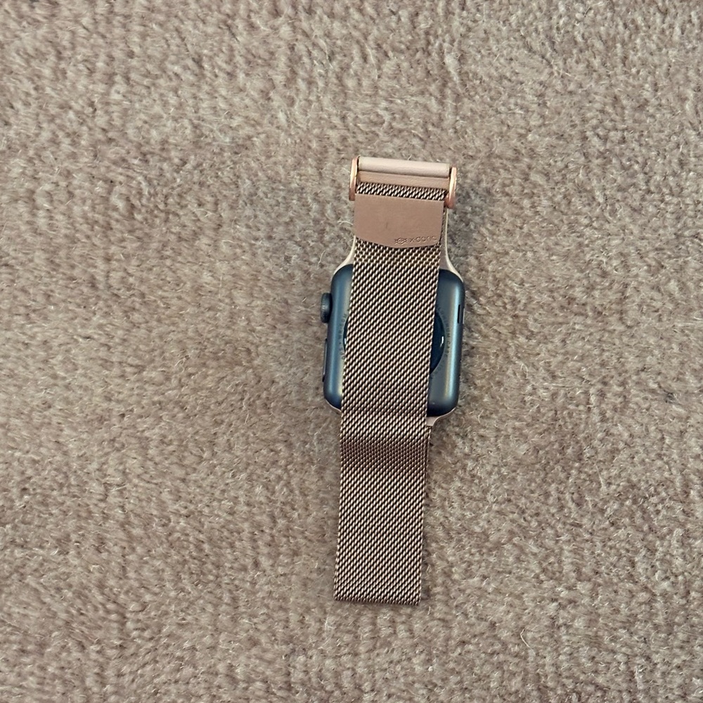 Apple Watch - Picture 2 of 6